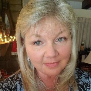 Meet your Posher, Regina